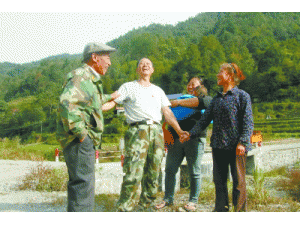  石家庄老兵献身湖南石门县薛家村扶贫攻坚战场